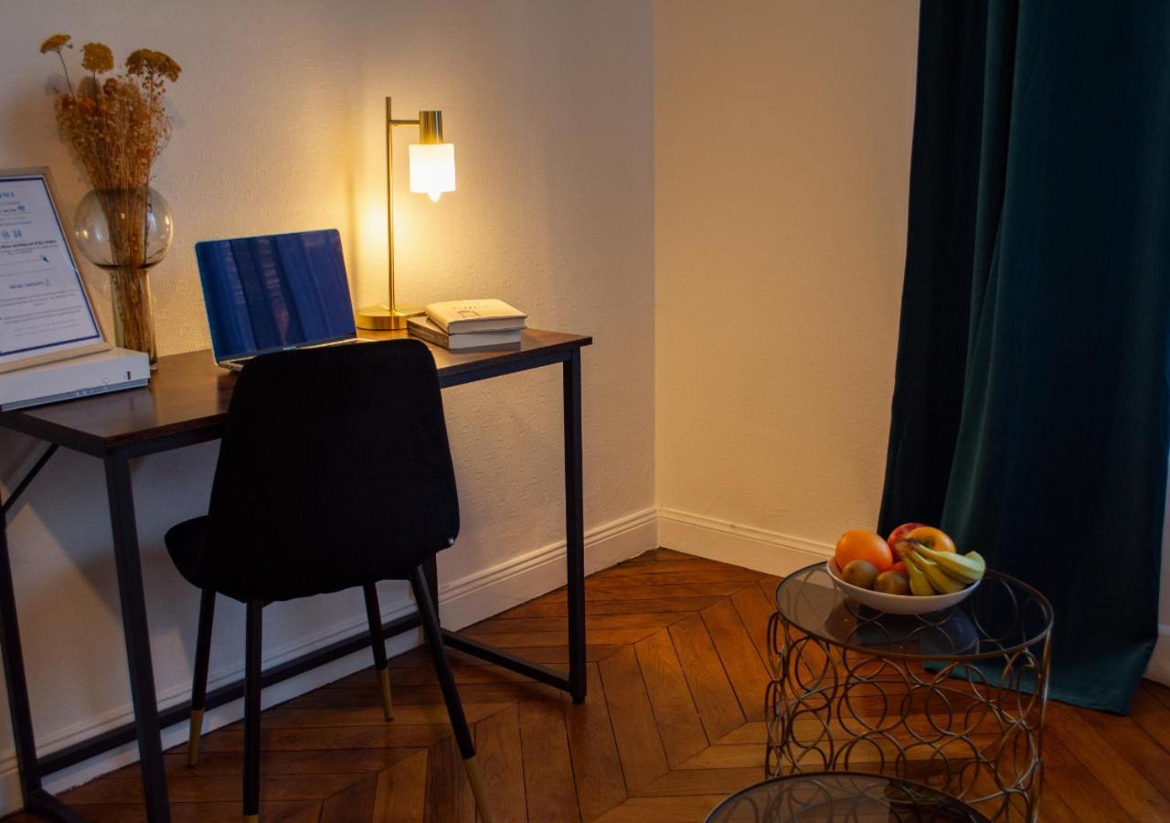 Apartamento Le Charme D'Antan - Terrasse - Balcon - Hypercentre Évreux Exterior foto
